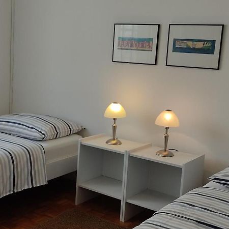 Amazing Seaview Apartment With A Balcony Near The Beach - Kneza Trpimira I 扎达尔 外观 照片