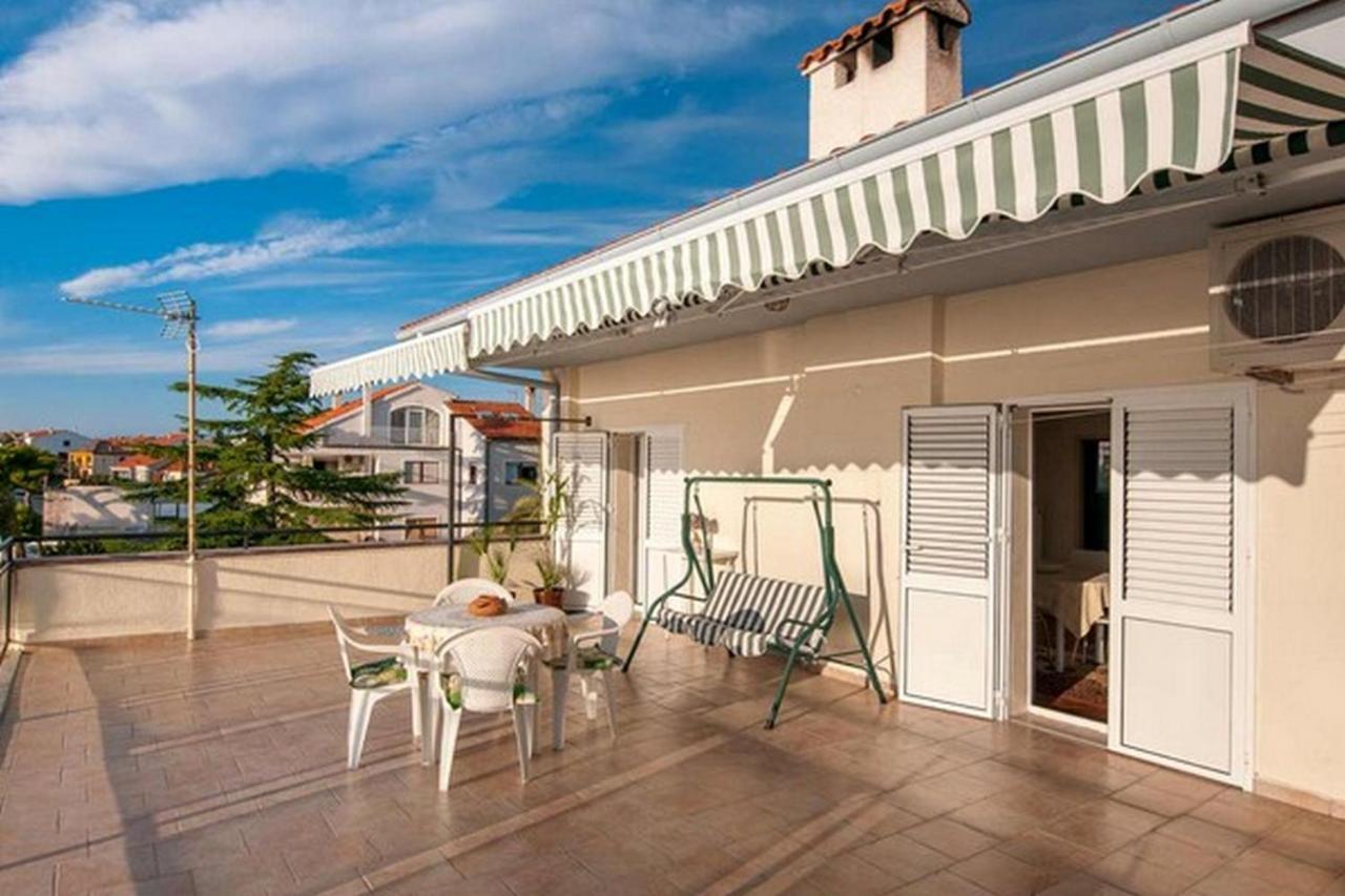 Amazing Seaview Apartment With A Balcony Near The Beach - Kneza Trpimira I 扎达尔 外观 照片