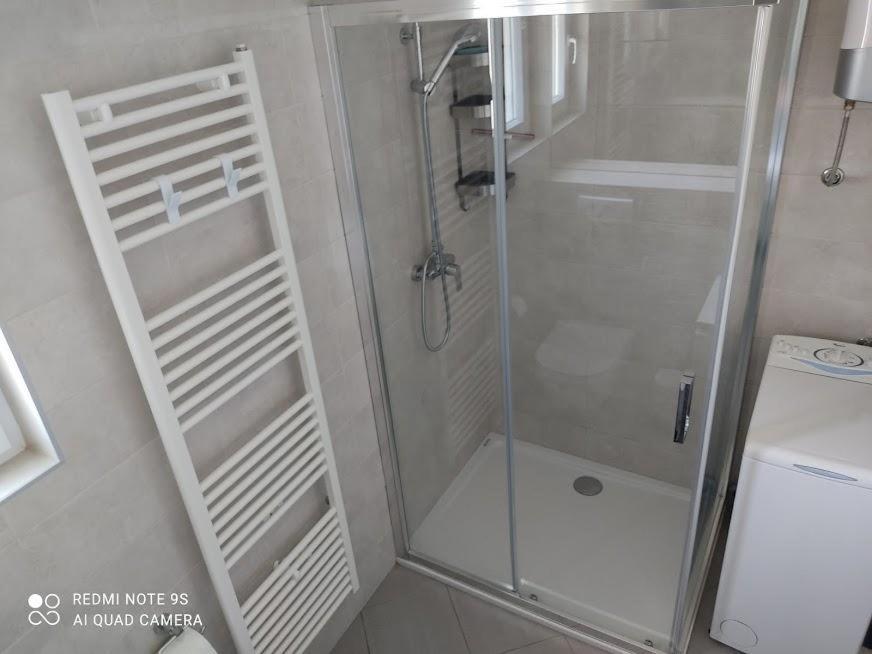 Amazing Seaview Apartment With A Balcony Near The Beach - Kneza Trpimira I 扎达尔 外观 照片