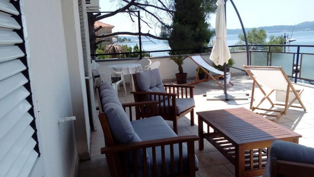 Amazing Seaview Apartment With A Balcony Near The Beach - Kneza Trpimira I 扎达尔 外观 照片