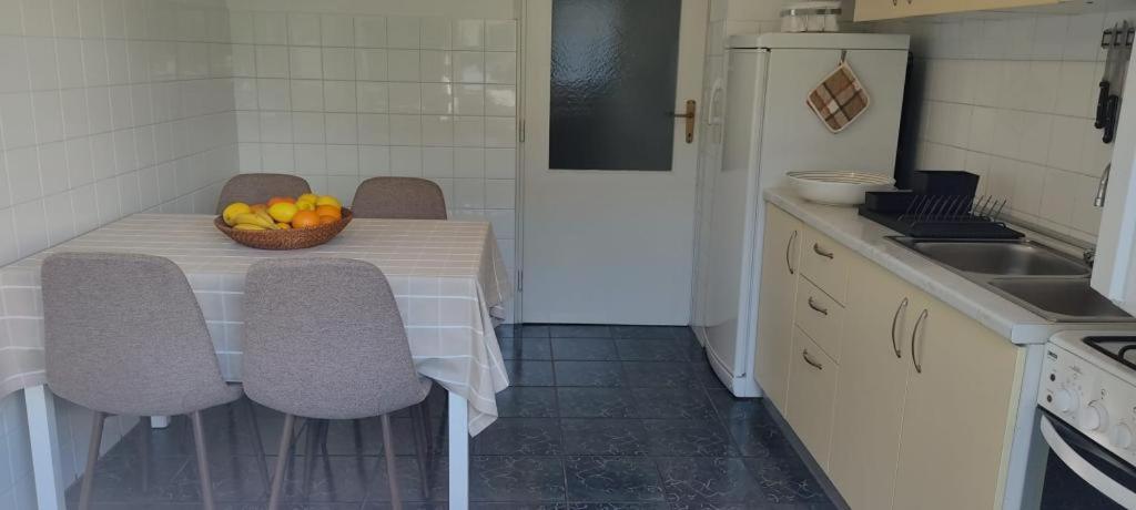 Amazing Seaview Apartment With A Balcony Near The Beach - Kneza Trpimira I 扎达尔 外观 照片