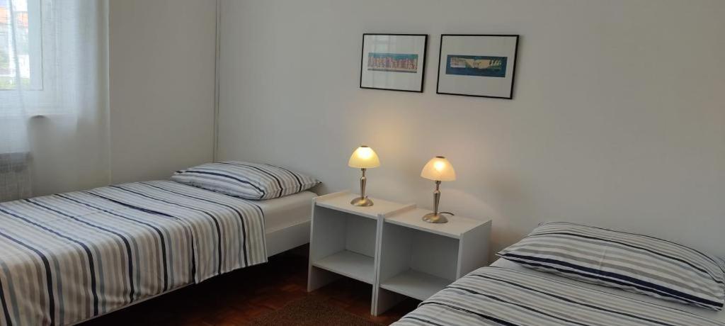 Amazing Seaview Apartment With A Balcony Near The Beach - Kneza Trpimira I 扎达尔 外观 照片